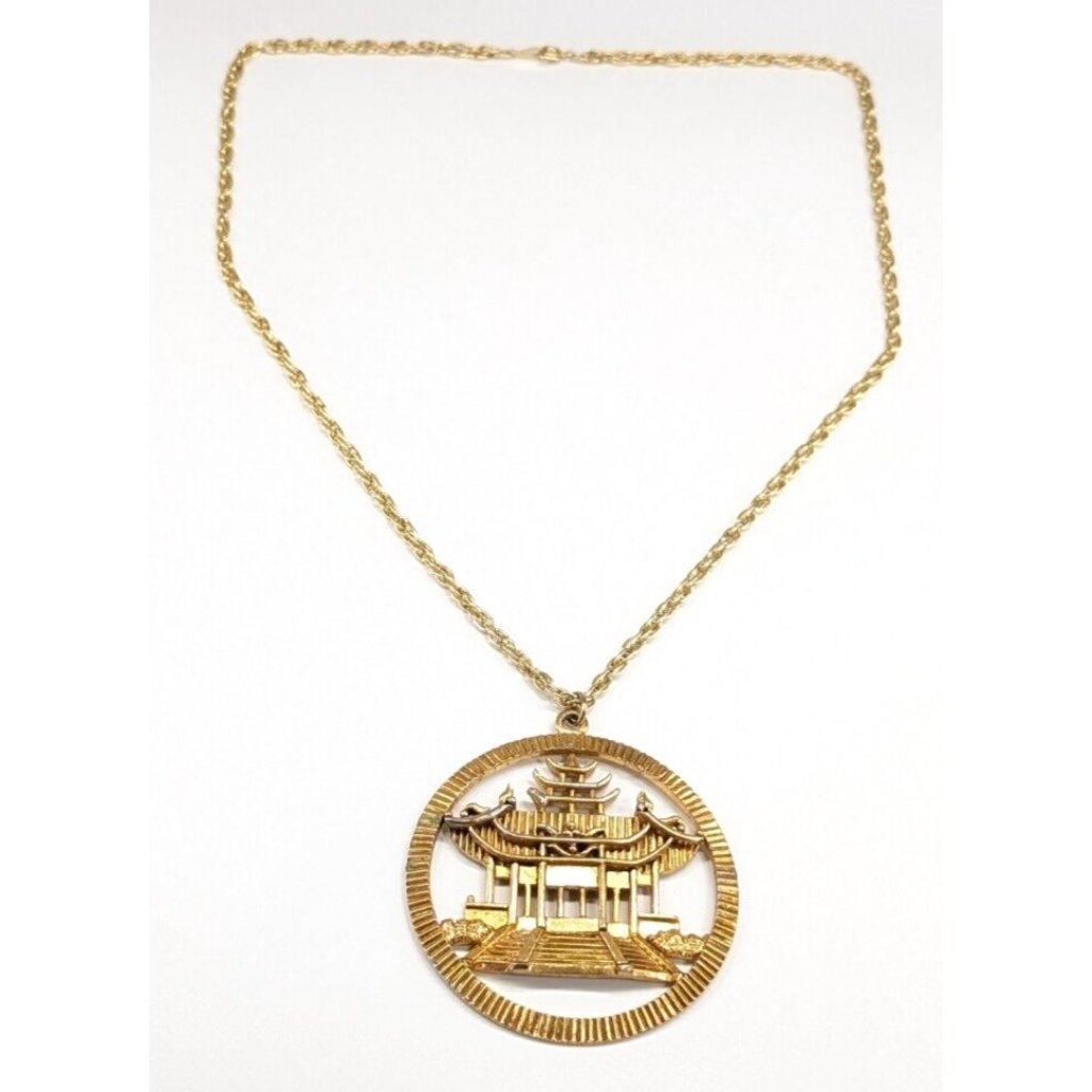 Vtg Hattie Carnegie Chunky Gold Tone Temple Shrine Pangoda Pendant Necklace Rare 140$